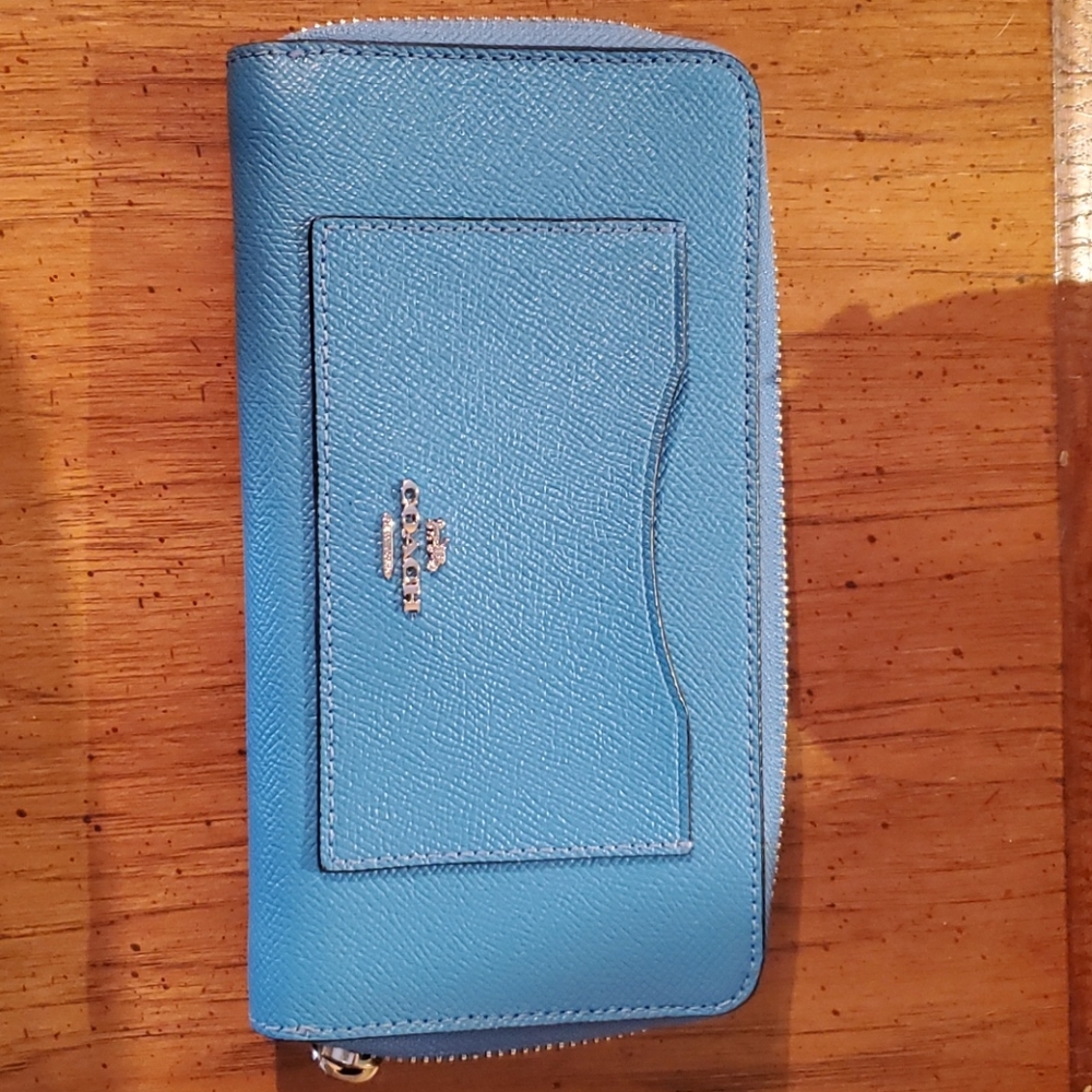 Coach nwt accordion wallet
